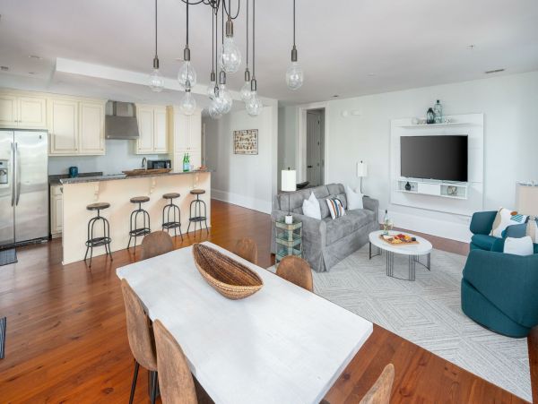 Charleston Condo 1015405