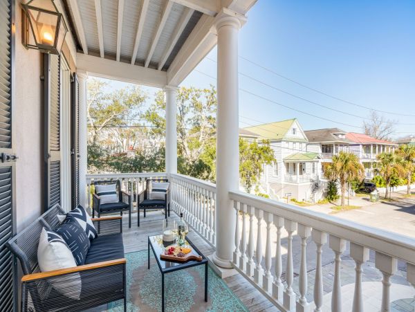 Charleston Condo 1015405