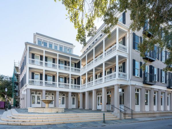 Charleston Condo 1015405
