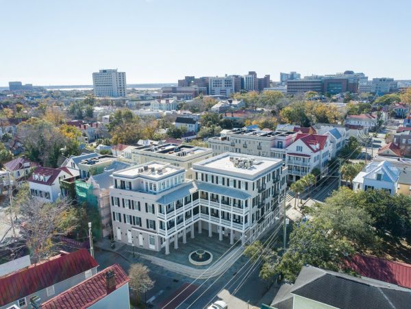 Charleston Condo 1015405