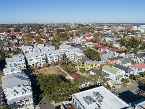 Charleston Condo 1015405