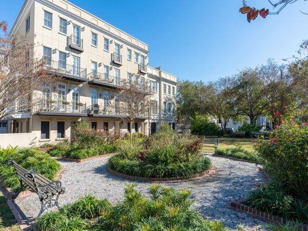 Charleston Condo 1015405
