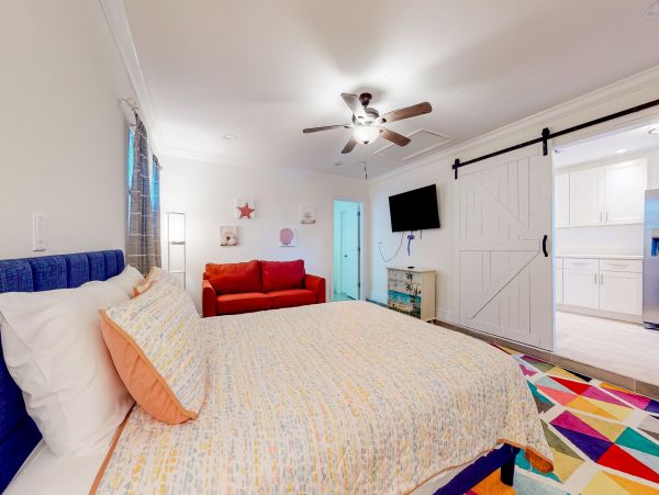 Bonita Springs Vacation Pool Home Three Bedroom Canal Views