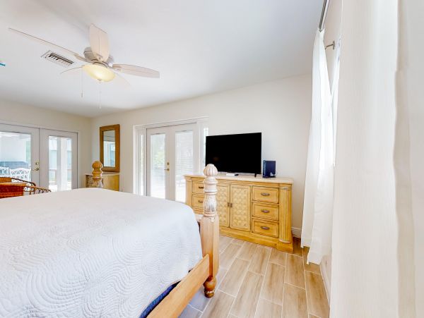 Bonita Springs Vacation Pool Home Three Bedroom Canal Views