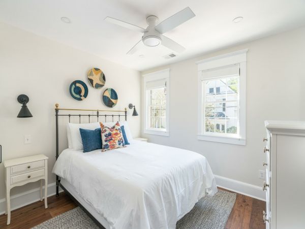 Charleston Luxurious Three Bedroom Townhome