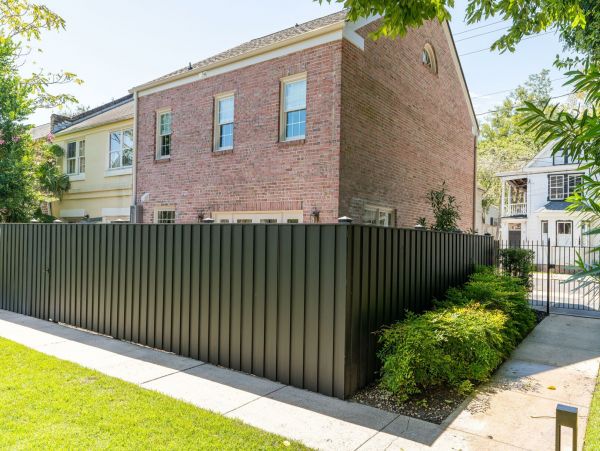 Charleston Luxurious Three Bedroom Townhome