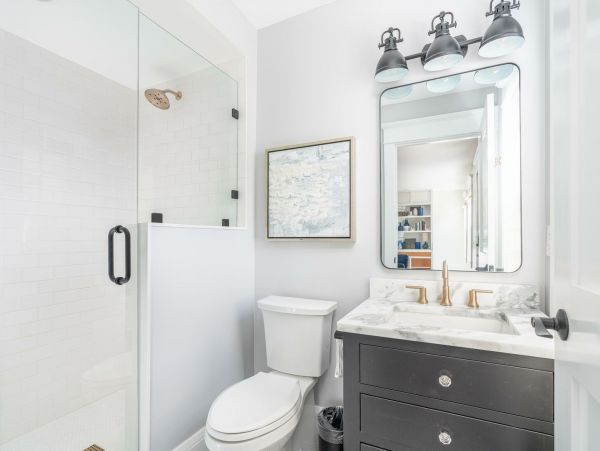 Charleston Luxurious Three Bedroom Townhome