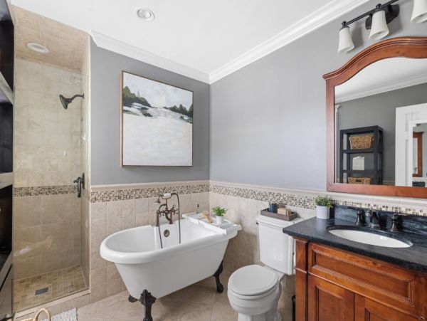 Upscale Charleston Three Bedroom Townhome