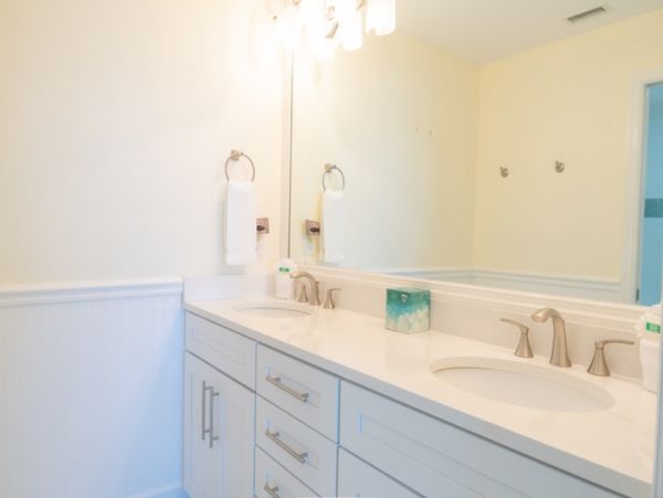 Sanibel Luxury Vacation Beach Condo with Stunning Views