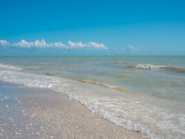 Sanibel Luxury Vacation Beach Condo with Stunning Views