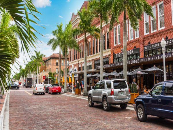 Bonita Springs Vacation Cottage Sleeps 4 Guests