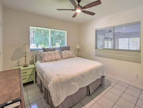 Naples Vacation Home Two Bedroom
