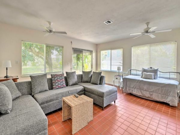 Naples Vacation Home Two Bedroom