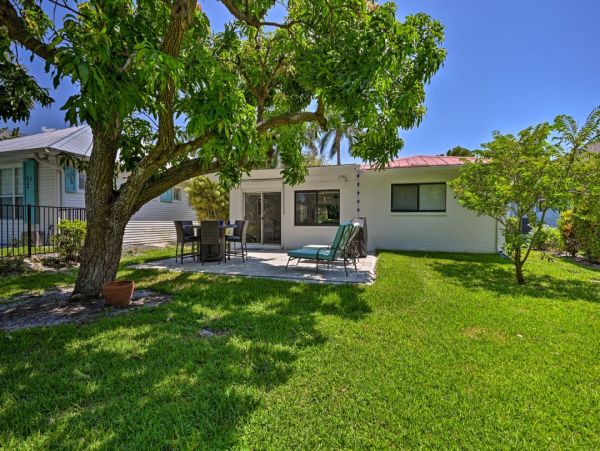 Naples Vacation Home Two Bedroom