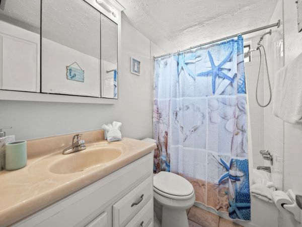Bradenton Beach Waterfront Vacation Rentals - Anna Maria Island Condo Rentals