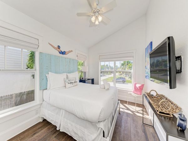 Holmes Beach 3 Bedroom Pool Home Sleeps 6 Walk To Beach