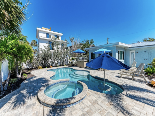 Anna Maria Island Vacation Rentals - Bean Point Beach Cottage with Pool
