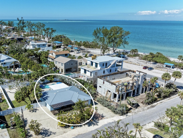 Anna Maria Island Vacation Rentals - Bean Point Beach Cottage with Pool
