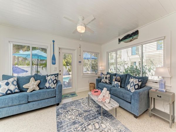 Anna Maria Island Vacation Rentals - Bean Point Beach Cottage with Pool