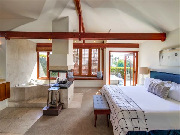 Lovely La Jolla Vacation Home 4 Bedrooms Sleeps 8 Guests