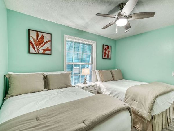 Inlet Beach Vacation Pool Home Three Bedrooms Sleeps 10