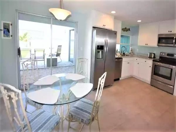Englewood Vacation Pool Home Three Bedrooms Sleeps Six