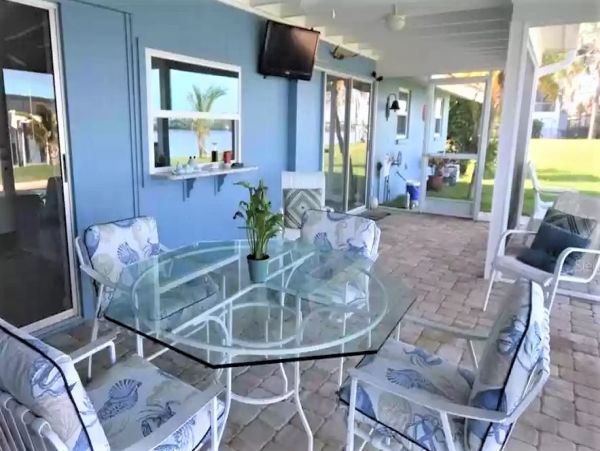 Englewood Vacation Pool Home Three Bedrooms Sleeps Six