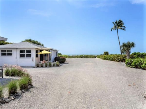 Sanibel Vacation Beach Cottage One Bedroom Sleeps 4
