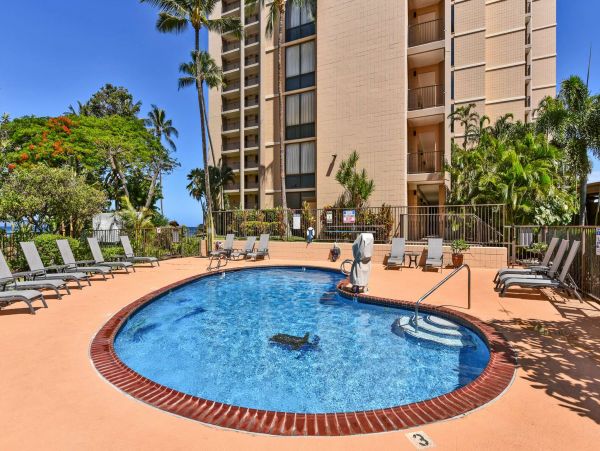 Maui Oceanfront Vacation Beach Condo With Amazing Views