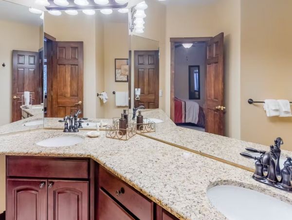 Breckenridge Luxury Seven Bedroom Rental Estate with Hot Tub