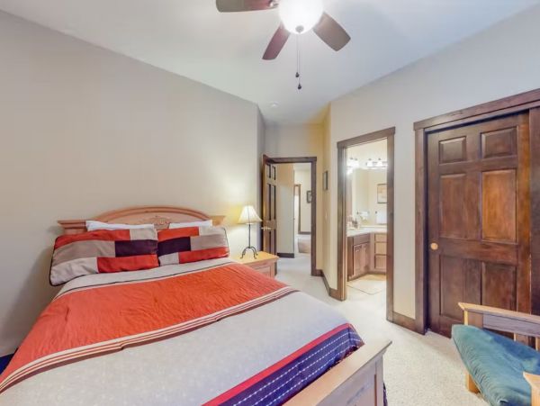 Breckenridge Luxury Seven Bedroom Rental Estate with Hot Tub