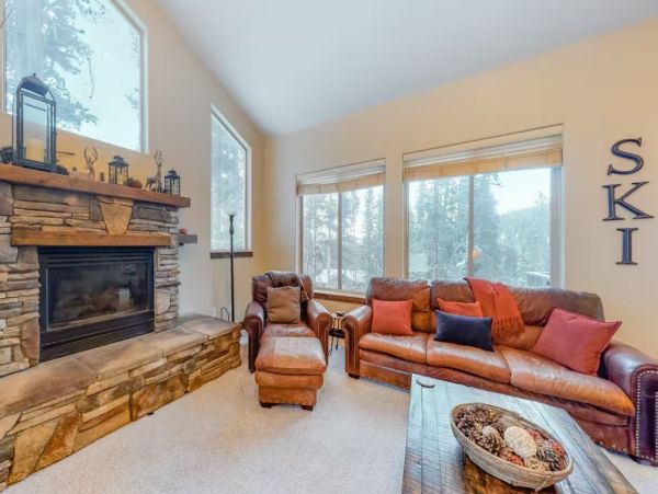 Breckenridge Luxury Seven Bedroom Rental Estate with Hot Tub