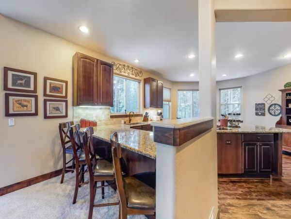 Breckenridge Luxury Seven Bedroom Rental Estate with Hot Tub