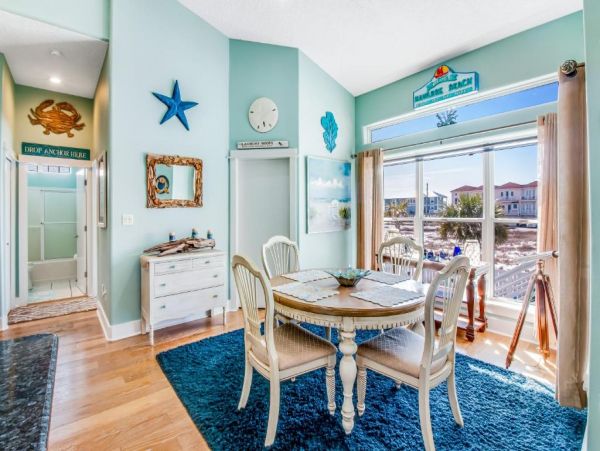 Navarre Vacation Home Five Bedrooms Shared Pool Sleeps 12