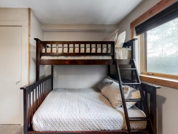 Six Bedroom Amazing Vacation Home in Breckenridge