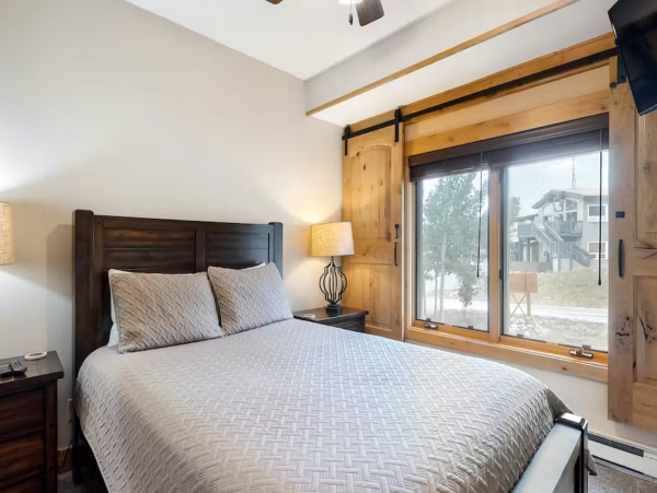 Six Bedroom Amazing Vacation Home in Breckenridge