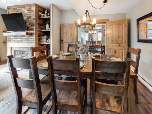 Six Bedroom Amazing Vacation Home in Breckenridge