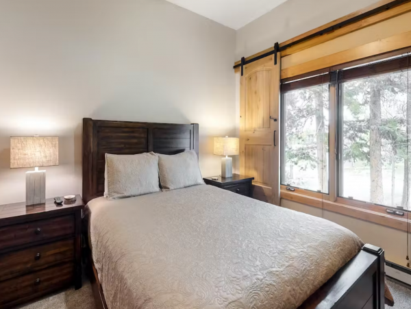 Six Bedroom Amazing Vacation Home in Breckenridge