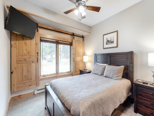 Six Bedroom Amazing Vacation Home in Breckenridge