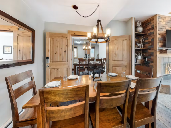 Six Bedroom Amazing Vacation Home in Breckenridge