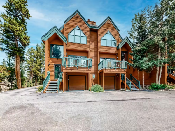 Six Bedroom Amazing Vacation Home in Breckenridge