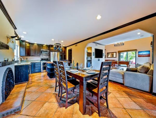 Stunning Vacation Home in Carlsbad with Pool and Hot Tub