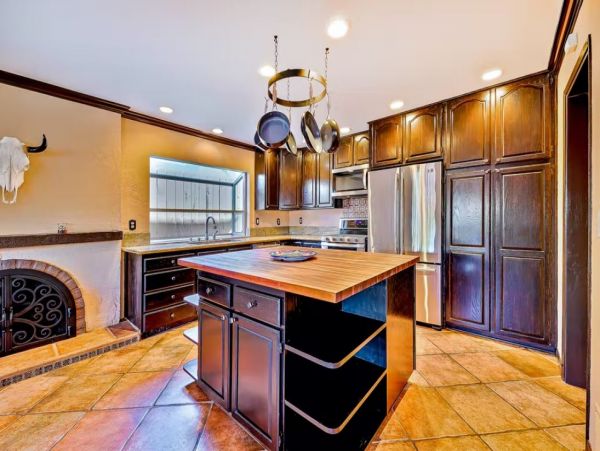Stunning Vacation Home in Carlsbad with Pool and Hot Tub