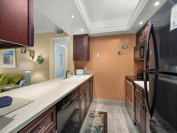 Sanibel Vacation Condo Close to Beach Sleeps 6 Guests