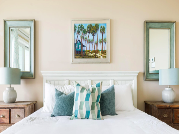 Oceanfront Luxury at Folly Beach: 4 Bedroom Villa with Stunning Views