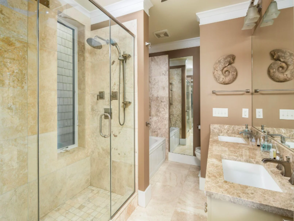 Oceanfront Luxury at Folly Beach: 4 Bedroom Villa with Stunning Views