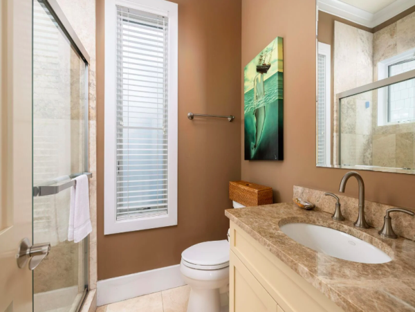 Oceanfront Luxury at Folly Beach: 4 Bedroom Villa with Stunning Views