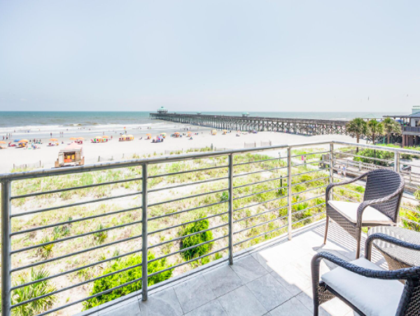 Oceanfront Luxury at Folly Beach: 4 Bedroom Villa with Stunning Views