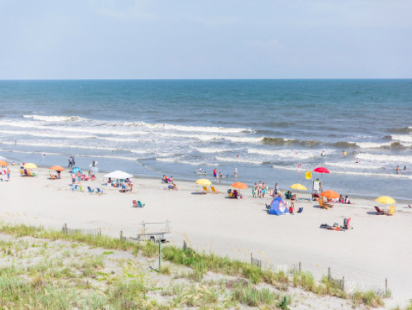 Oceanfront Luxury at Folly Beach: 4 Bedroom Villa with Stunning Views
