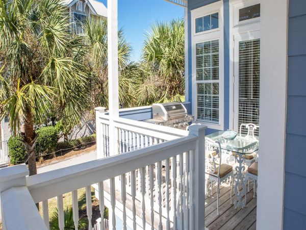 Santa Rosa Beach Sensational 6 Bedroom Home Steps from the Ocean